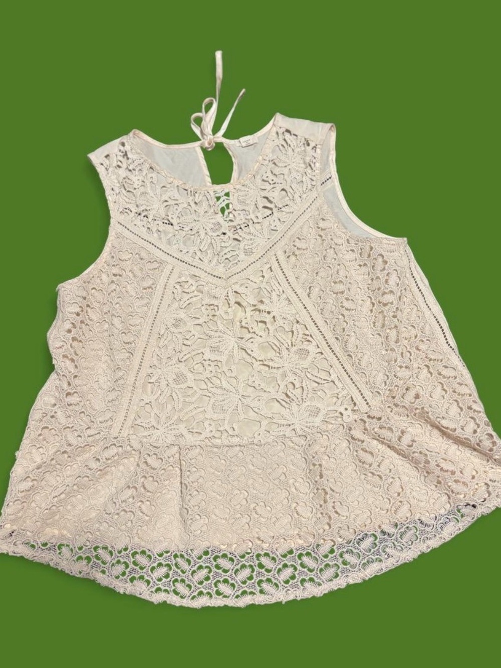 Lace sleeveless cream colored Anthropologie blouse size medium